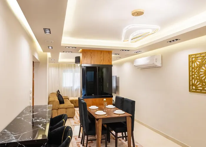 Ferienwohnung Superb & Simple 2 Bdr Apt 5 Min From Airport Kairo